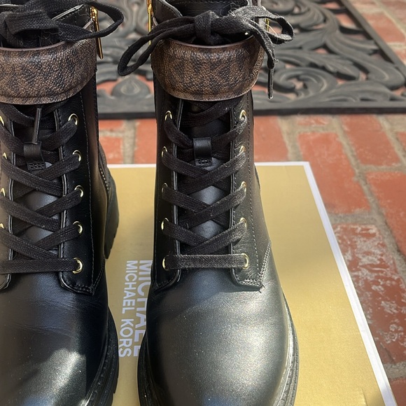 Michael Kors Stark Bootie - Picture 4 of 16